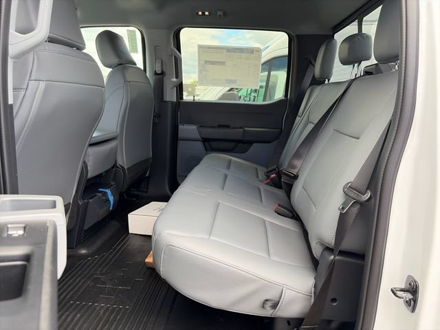 New 2026 Ford F550 4x4 Crew Cab image 21