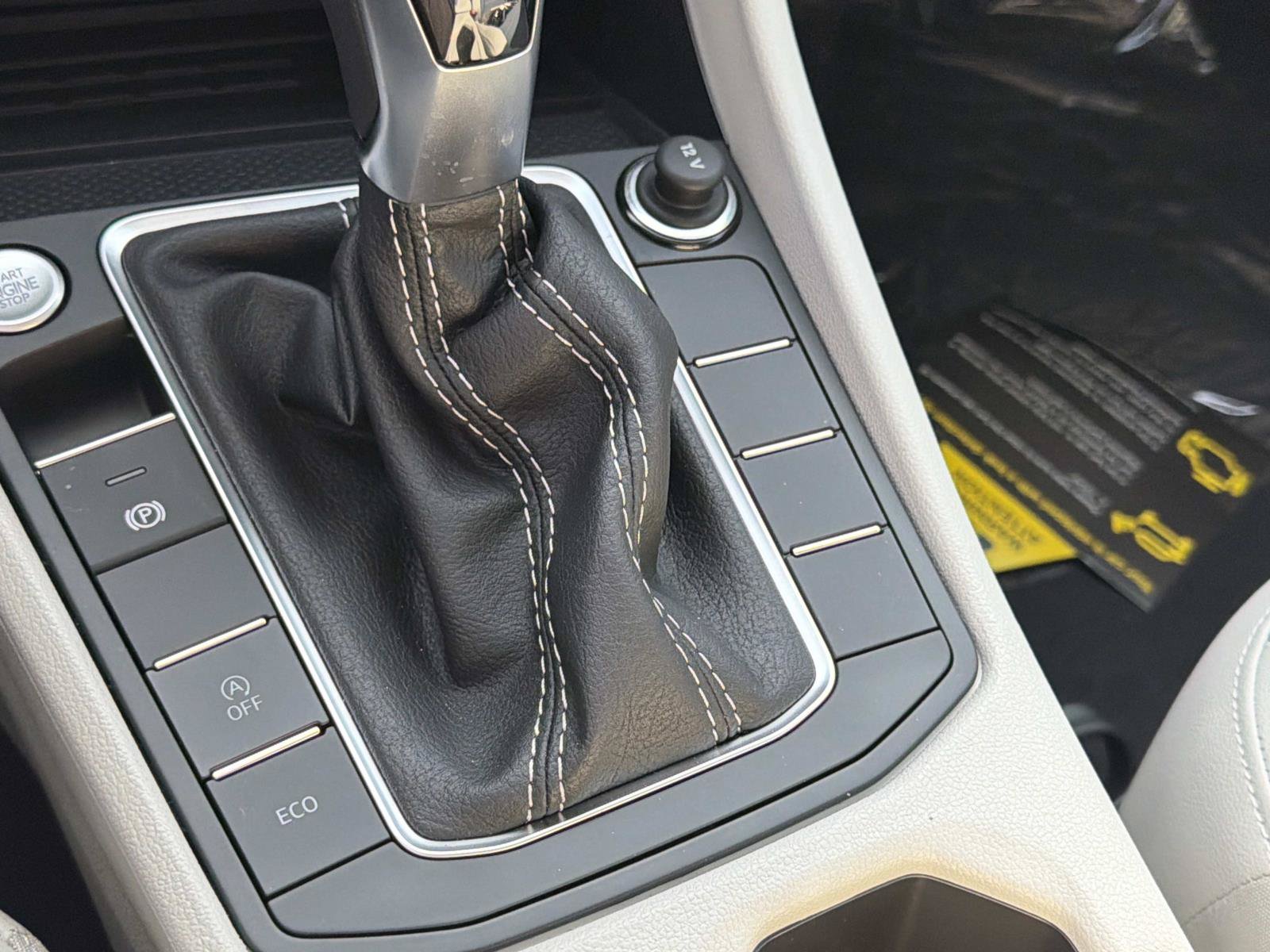 New 2026 Volkswagen Jetta SE FWD image 24