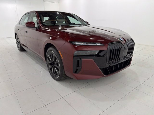 Used 2025 BMW 760i xDrive w/ Executive Package AWD/4WD image 7