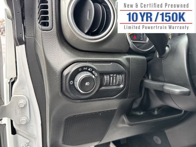 Used 2022 Jeep Wrangler Unlimited Sahara w/ Cold Weather Group image 17