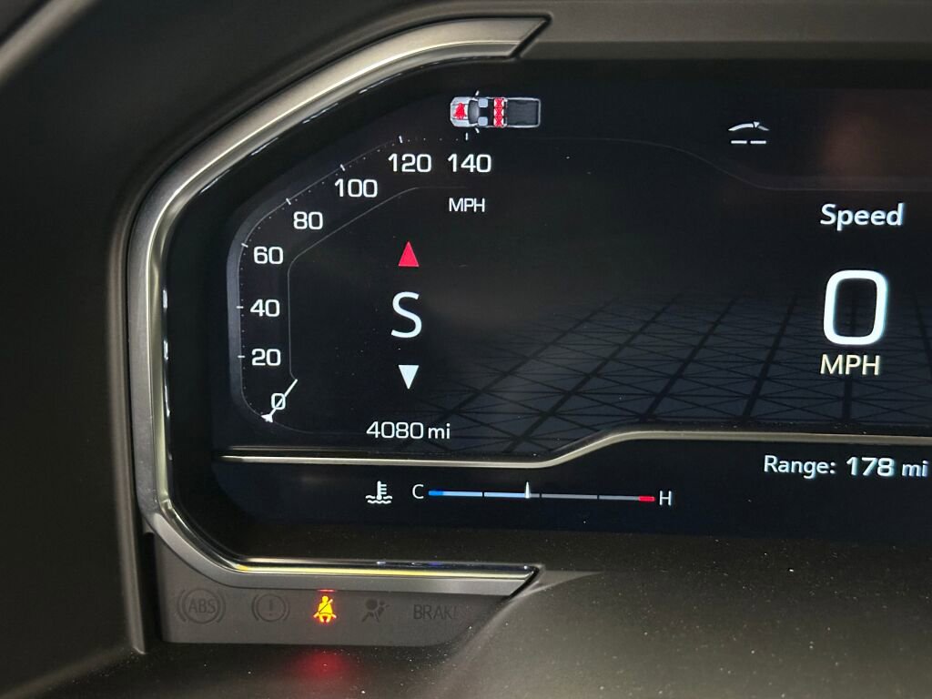 Certified 2025 GMC Sierra 2500 Denali Ultimate w/ Max Trailering Package image 3