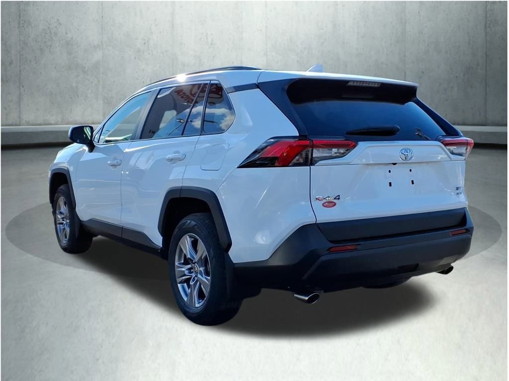 Used 2022 Toyota RAV4 XLE image 4