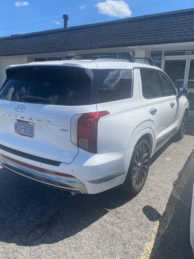 Used 2023 Hyundai Palisade Calligraphy AWD/4WD image 3