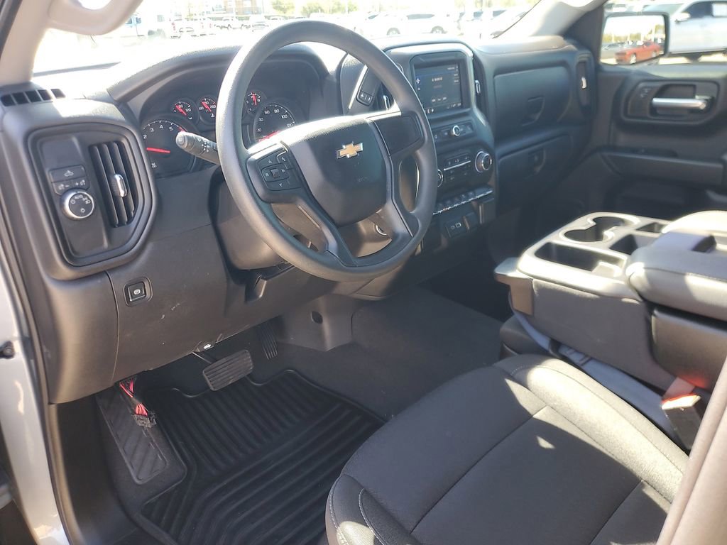Used 2025 Chevrolet Silverado 1500 Custom image 15