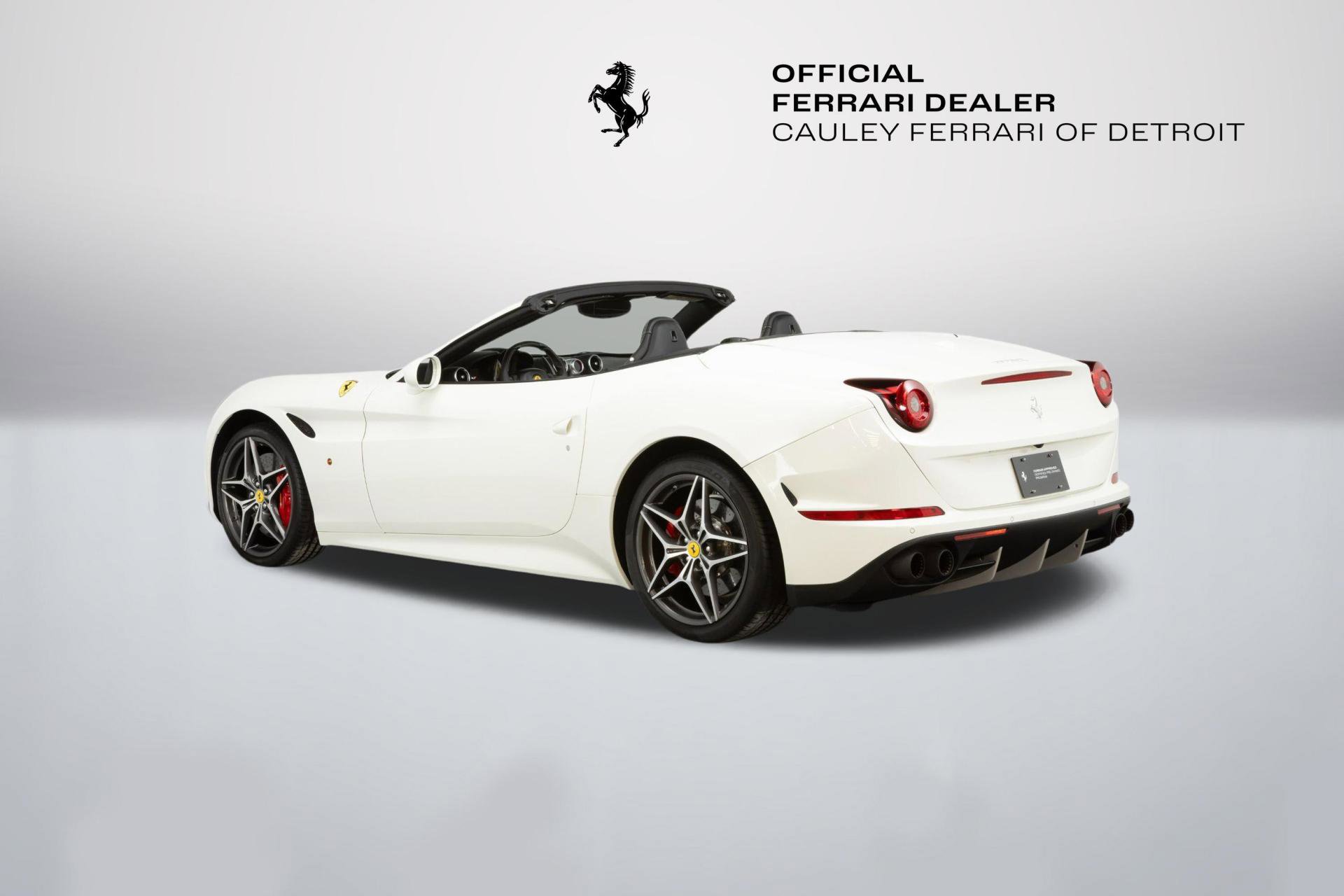 Certified 2016 Ferrari California T image 5
