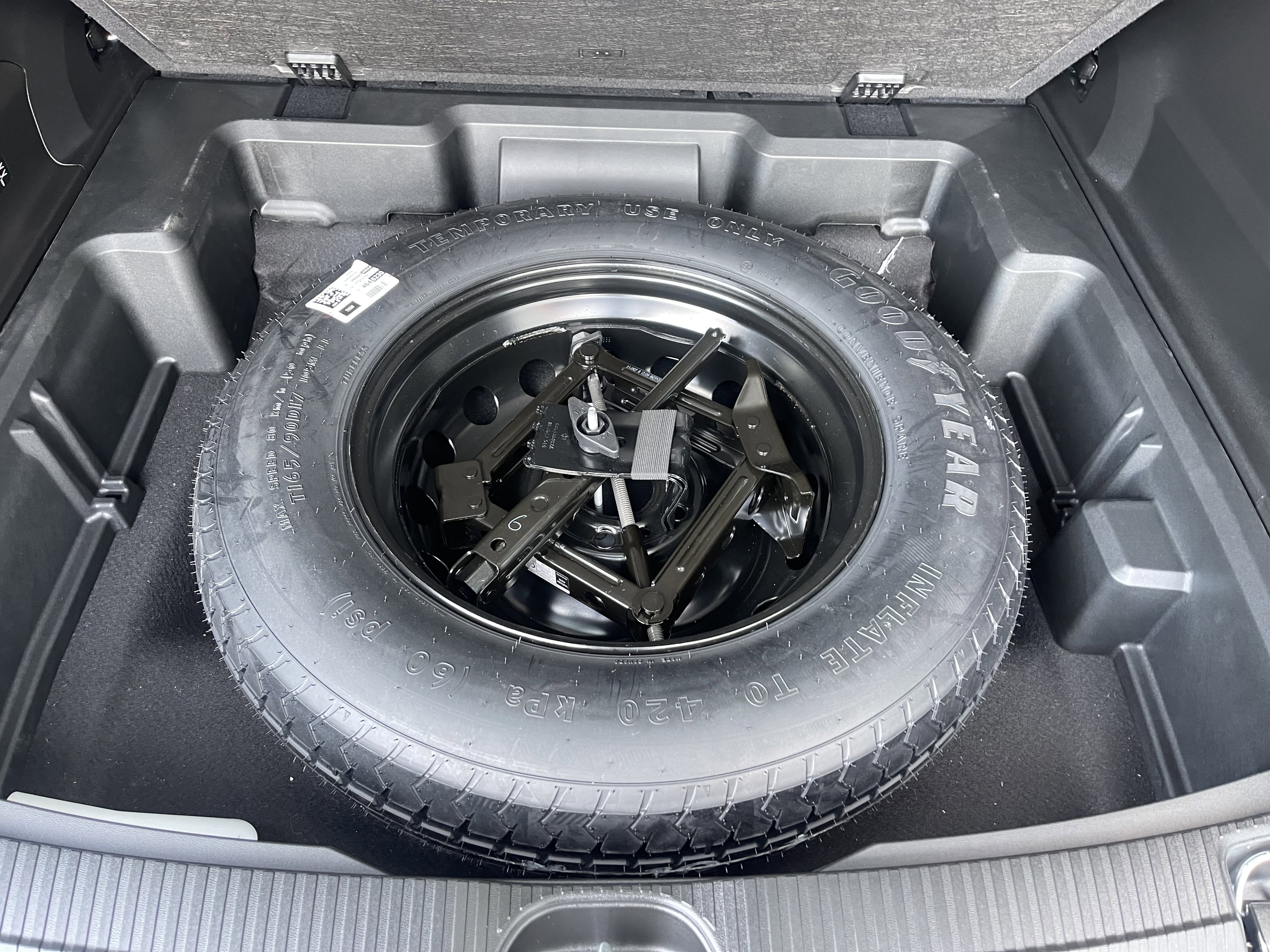 New 2026 Jeep Cherokee Laredo AWD/4WD image 24