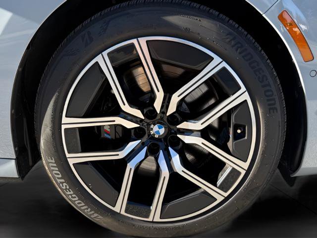 Used 2024 BMW 760i xDrive w/ Premium Package 2 image 9