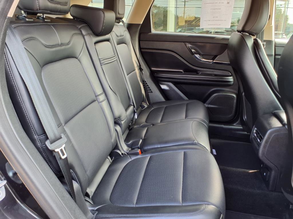 Certified 2023 Lincoln Corsair AWD w/ Equipment Group 101A image 12