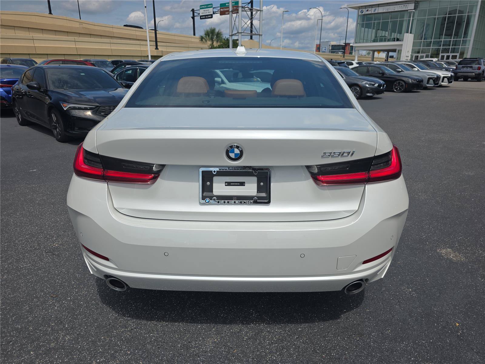 Used 2023 BMW 330i Sedan w/ Premium Package RWD image 4