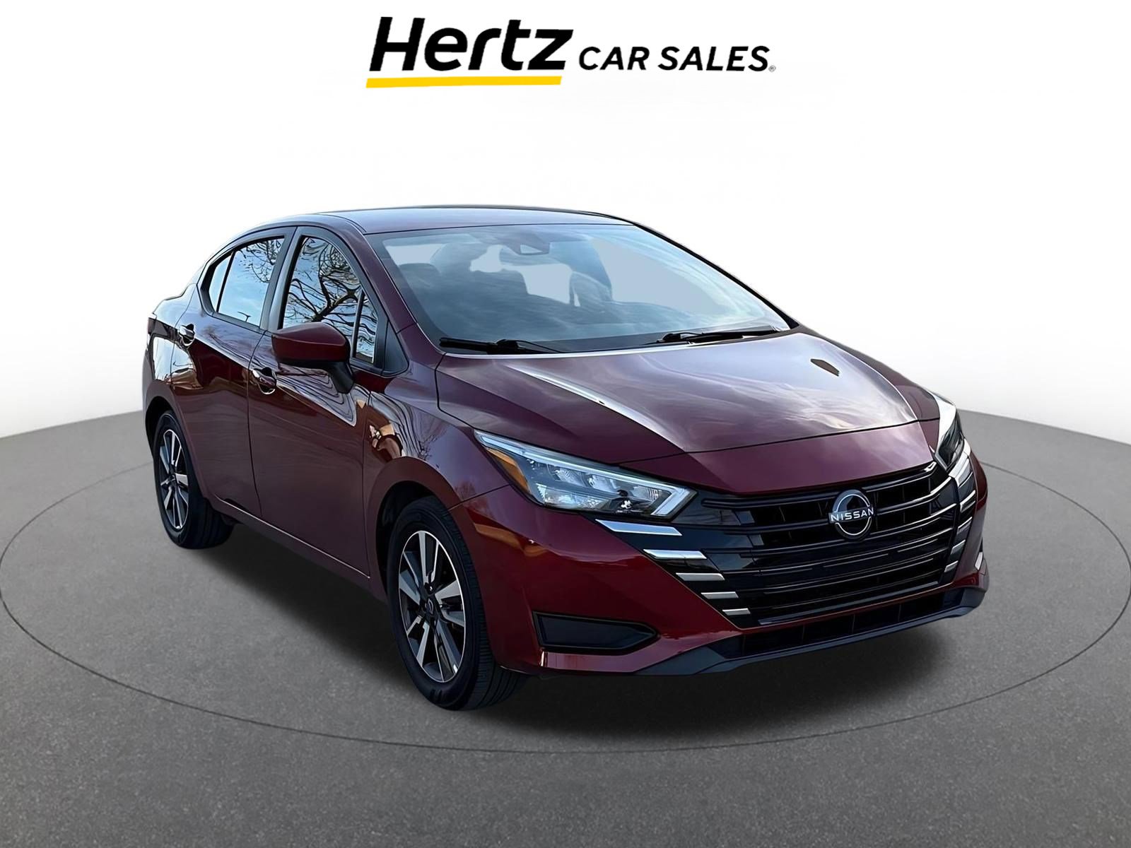 Used 2025 Nissan Versa SV image 1