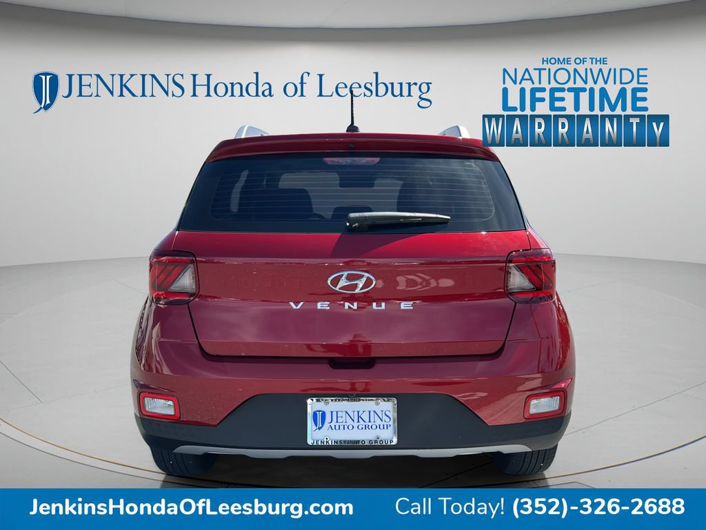 Used 2026 Hyundai Venue SEL FWD image 4