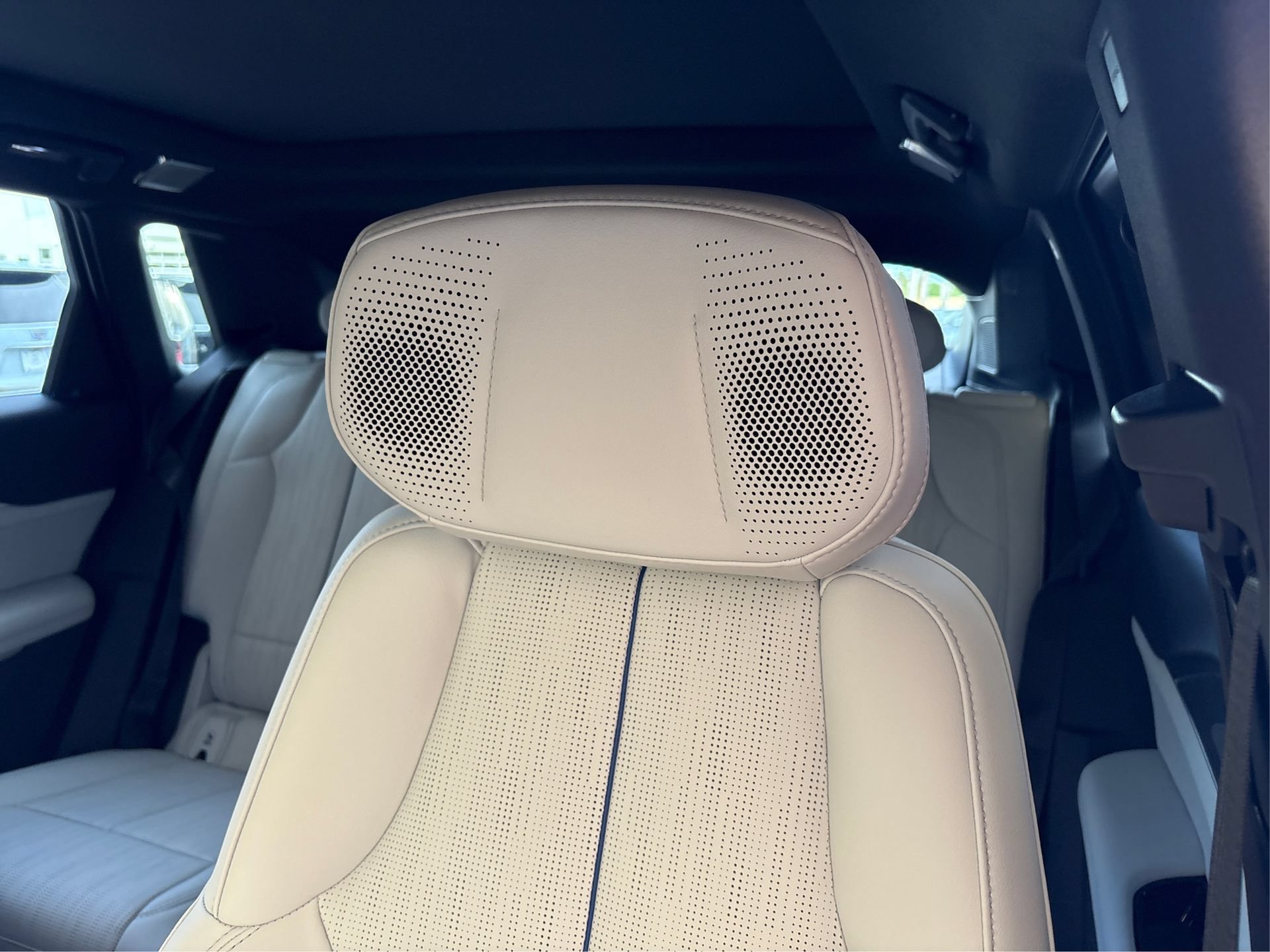 New 2026 Cadillac Lyriq Premium Luxury RWD image 28