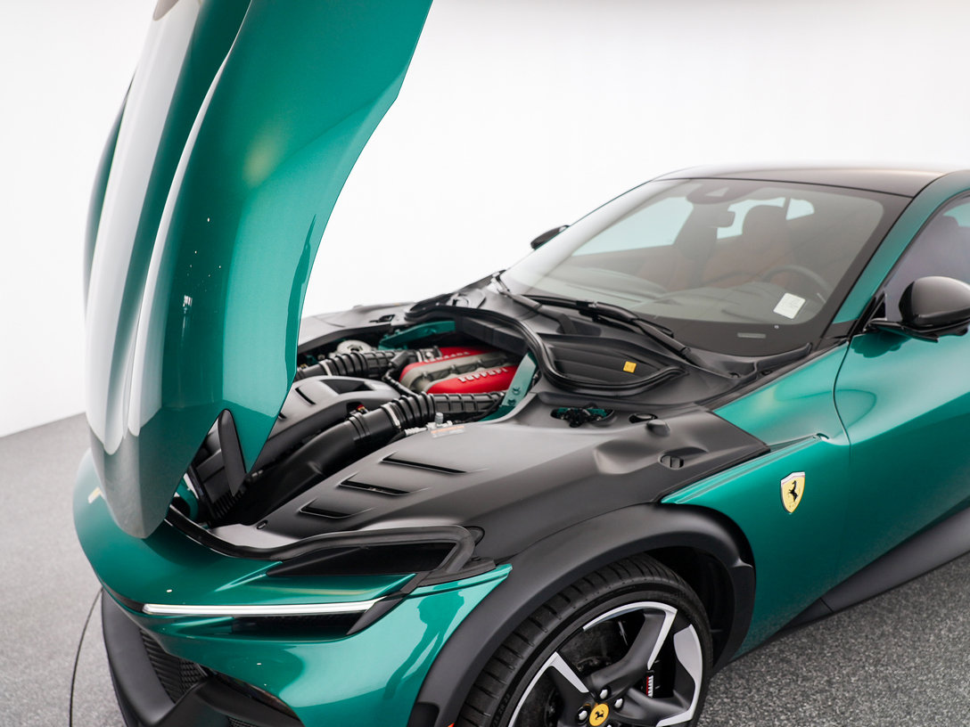 Used 2023 Ferrari Purosangue AWD/4WD image 34