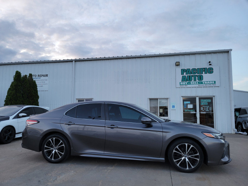 Used 2018 Toyota Camry SE FWD image 9