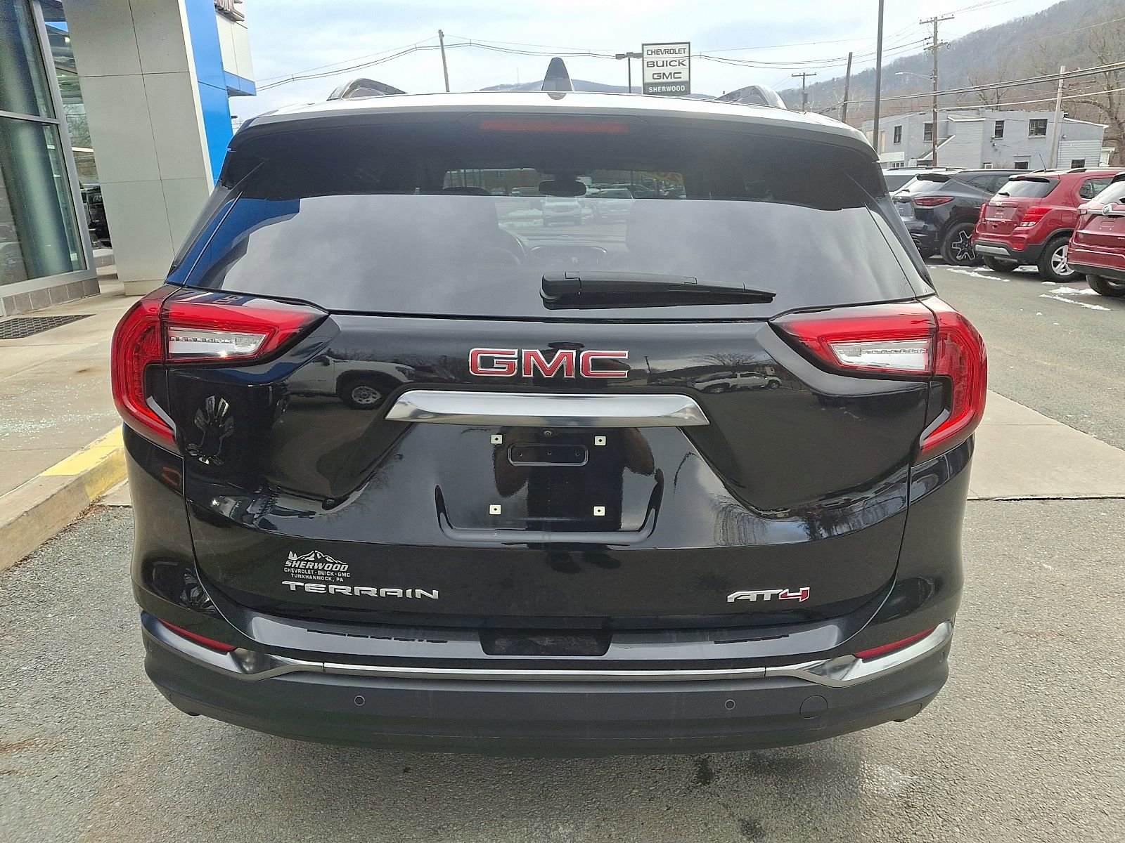 Used 2022 GMC Terrain AT4 w/ Infotainment Package II image 5