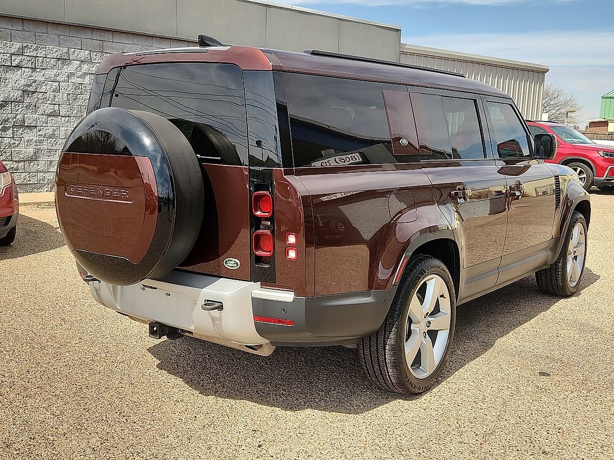 Used 2023 Land Rover Defender 130 First Edition image 3