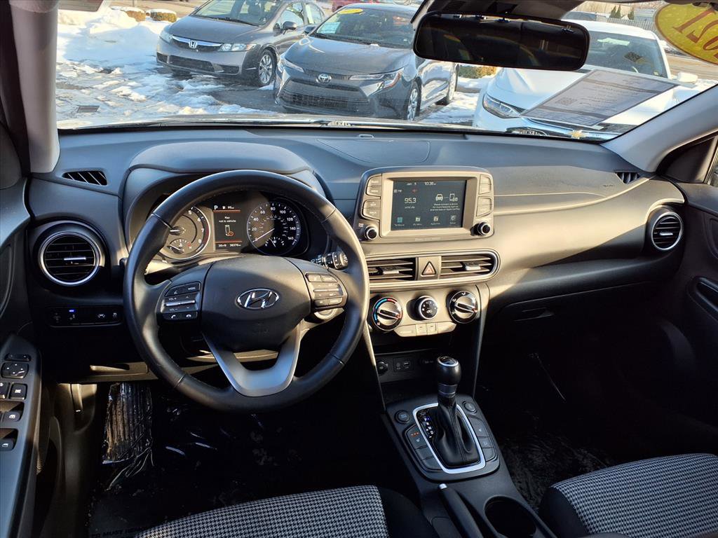 Used 2021 Hyundai Kona SEL w/ Cargo Package image 5