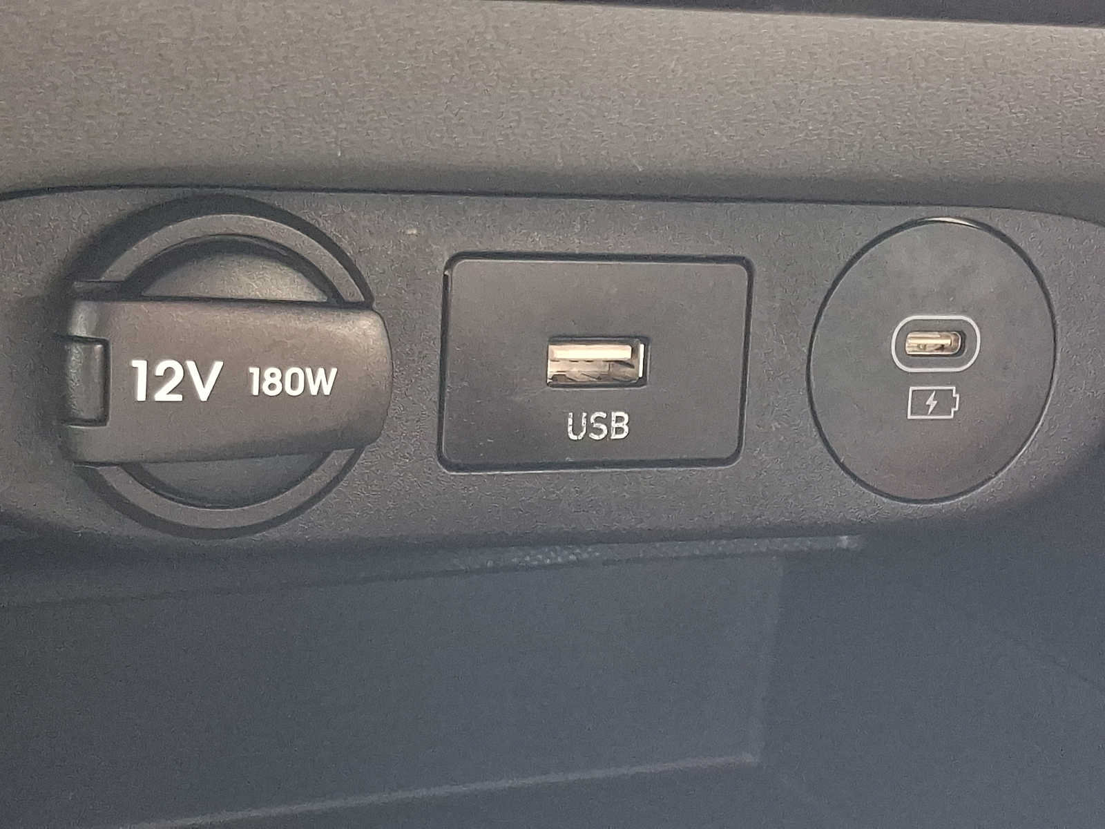 Used 2024 Hyundai Elantra SEL FWD image 24