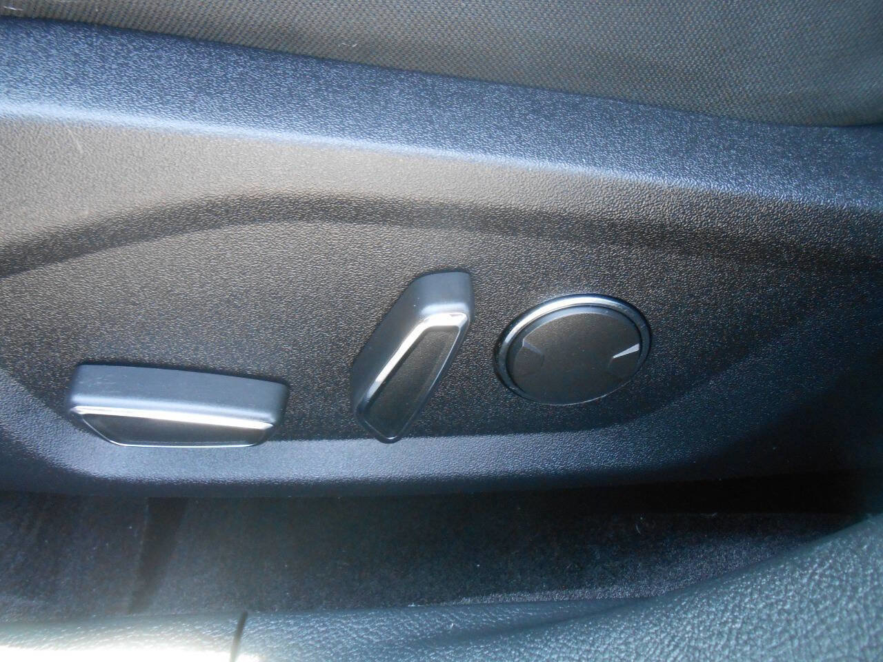 Used 2019 Ford Fusion SE image 20