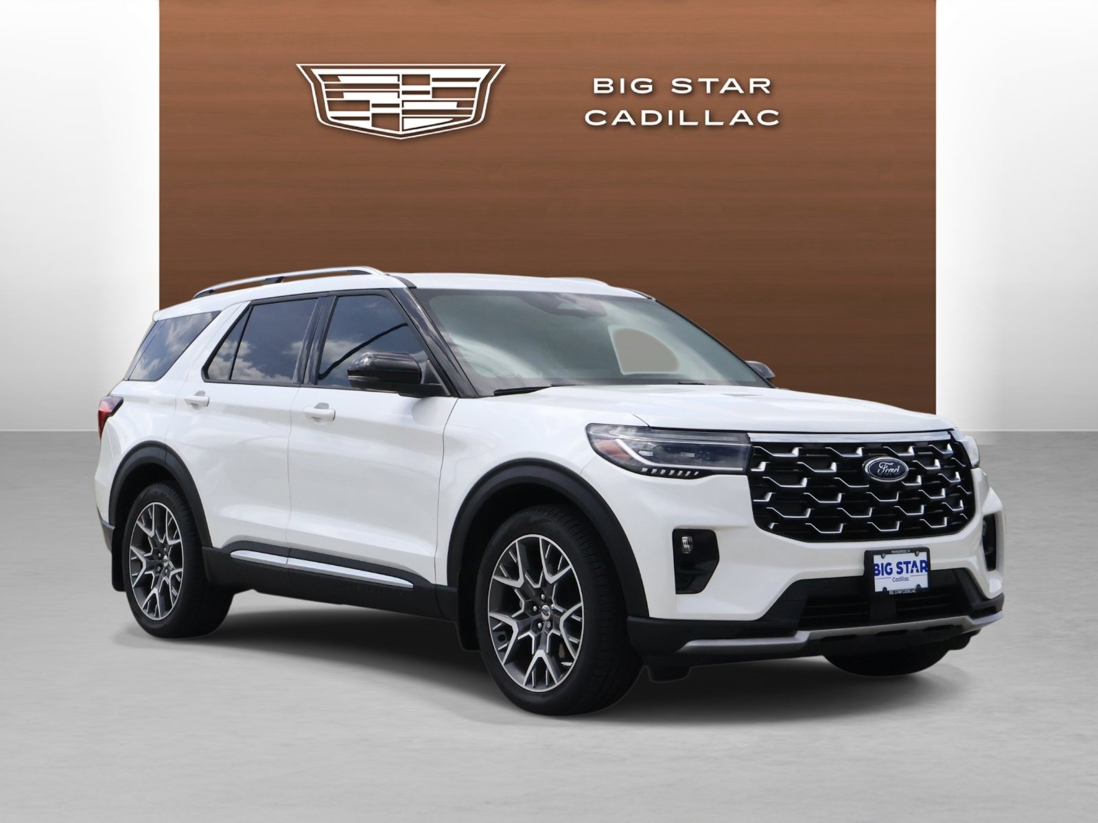 Used 2025 Ford Explorer Platinum w/ Ultimate Package RWD image 7