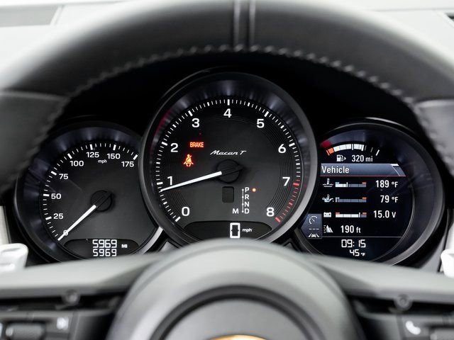 Certified 2023 Porsche Macan Turbo image 16