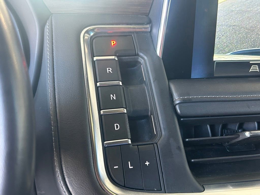 Used 2023 Chevrolet Tahoe LT image 12