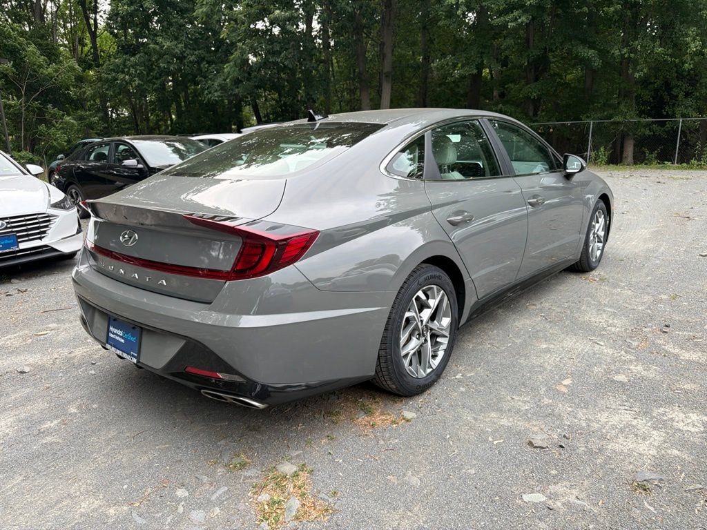 Certified 2023 Hyundai Sonata SEL FWD image 3