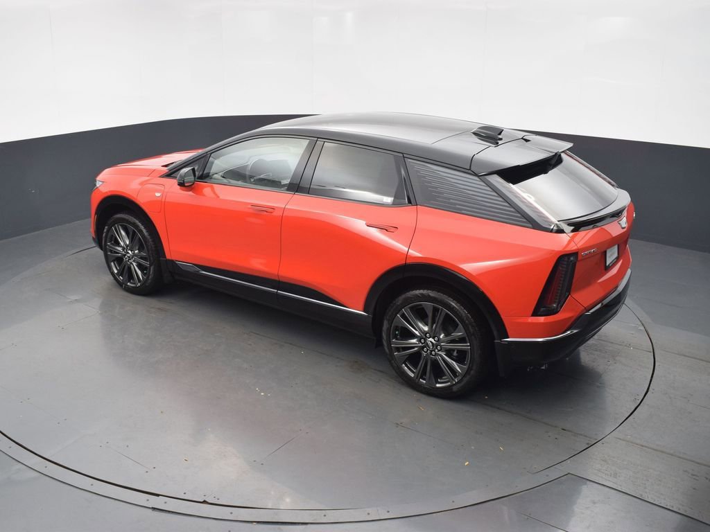 New 2026 Cadillac Optiq Sport 2 w/ LPO, Floor Liner Package image 46