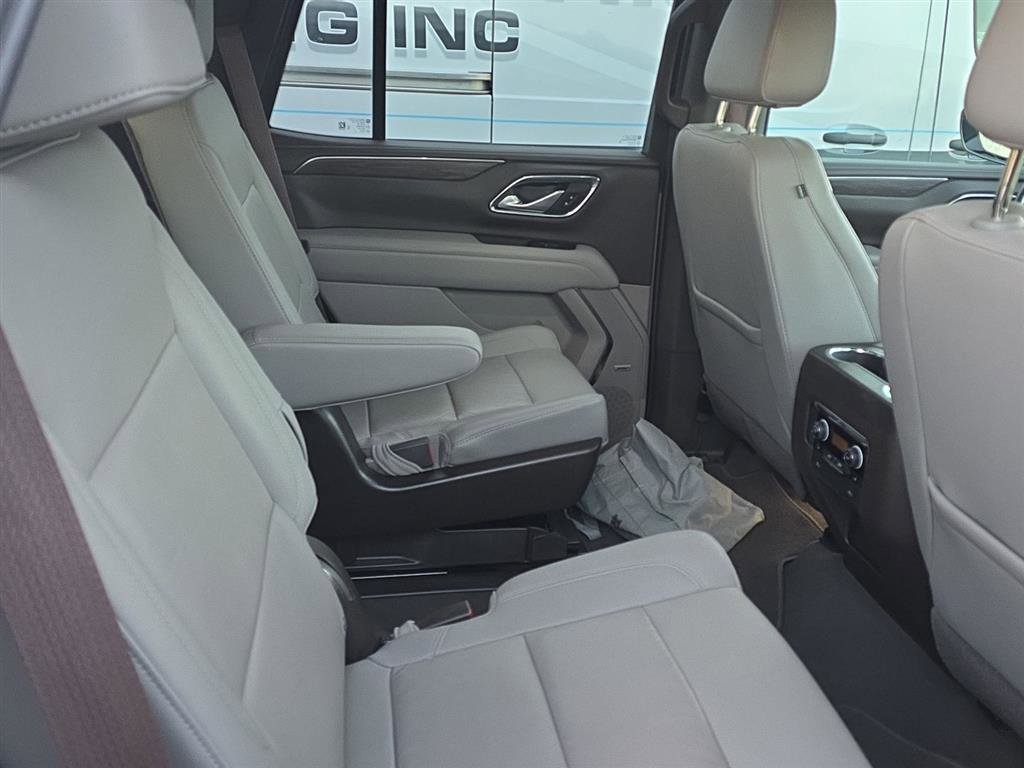 Used 2022 Chevrolet Tahoe LT w/ Luxury Package image 8