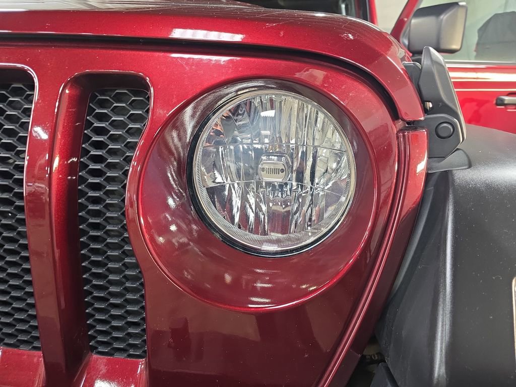 Used 2021 Jeep Wrangler Sport image 28