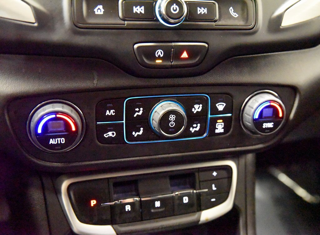 Used 2023 GMC Terrain SLE image 20