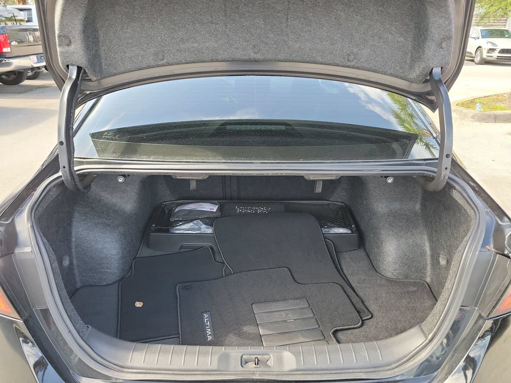 Used 2024 Nissan Altima 2.5 SL FWD image 31