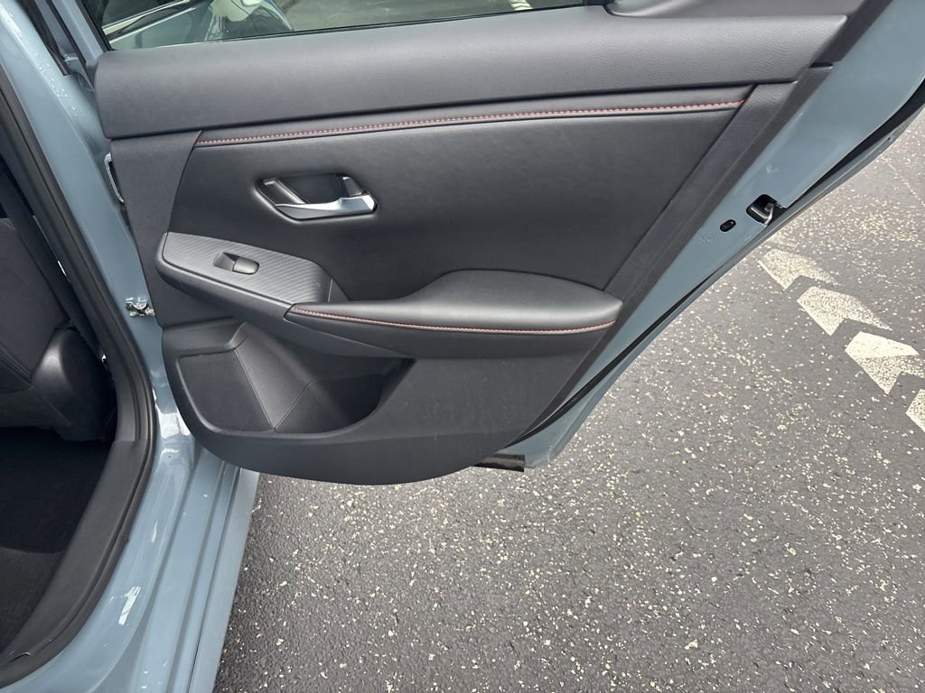 Used 2025 Nissan Sentra SR image 17