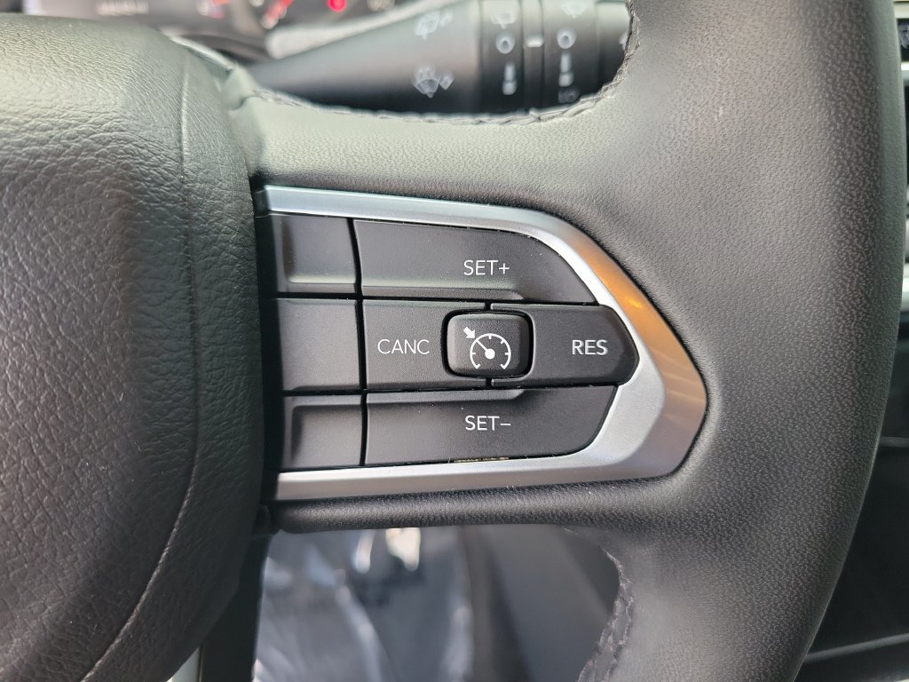 Used 2024 Jeep Compass Latitude AWD/4WD image 20