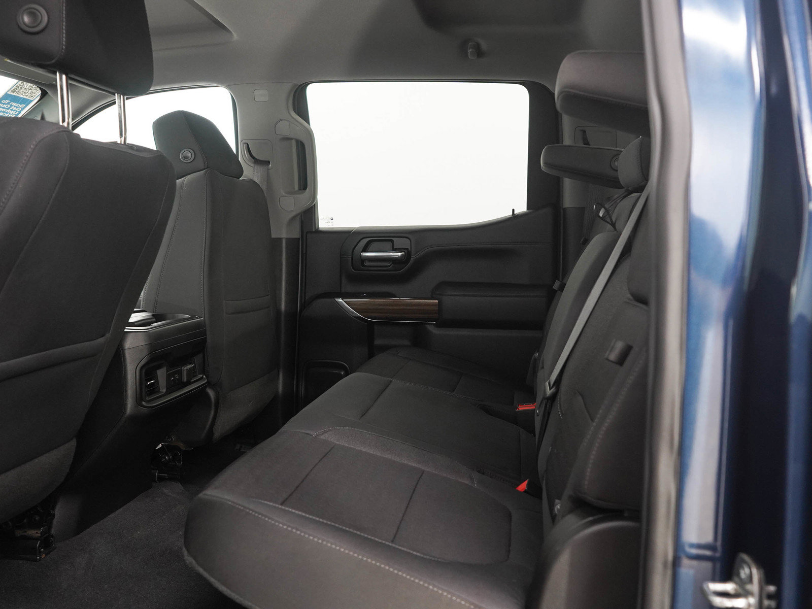 Used 2020 Chevrolet Silverado 1500 LT Trail Boss AWD/4WD image 14