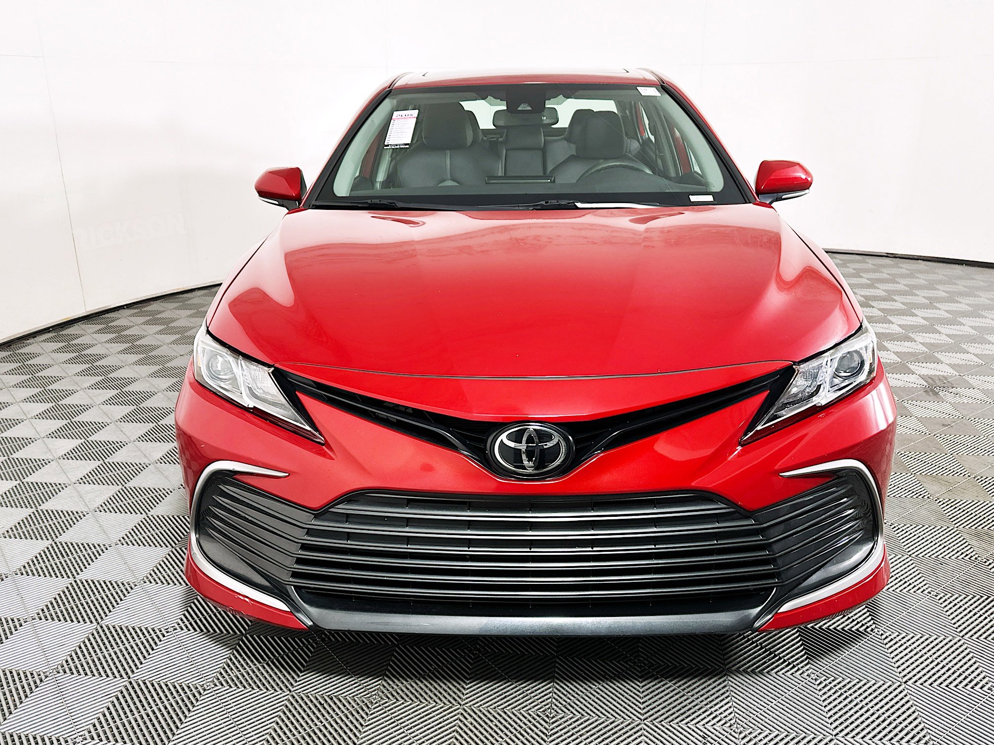 Used 2023 Toyota Camry LE w/ Convenience Package FWD image 8