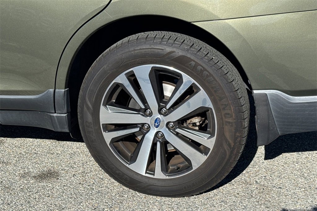 Used 2018 Subaru Outback 2.5i Limited image 9
