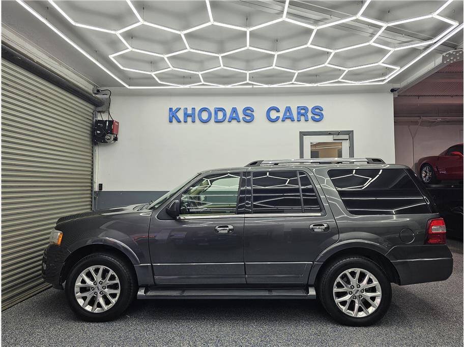 Used 2017 Ford Expedition Limited RWD image 1