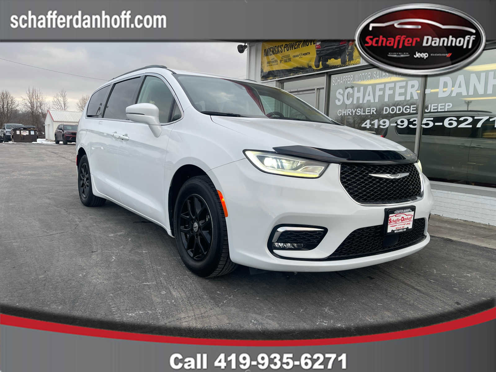 Used 2022 Chrysler Pacifica Touring-L image 1