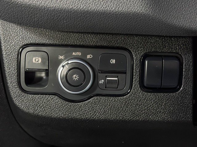 Used 2020 Mercedes-Benz Sprinter 2500 image 26