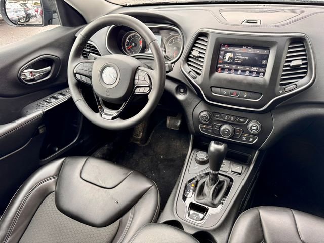 Used 2021 Jeep Cherokee Latitude Plus image 16