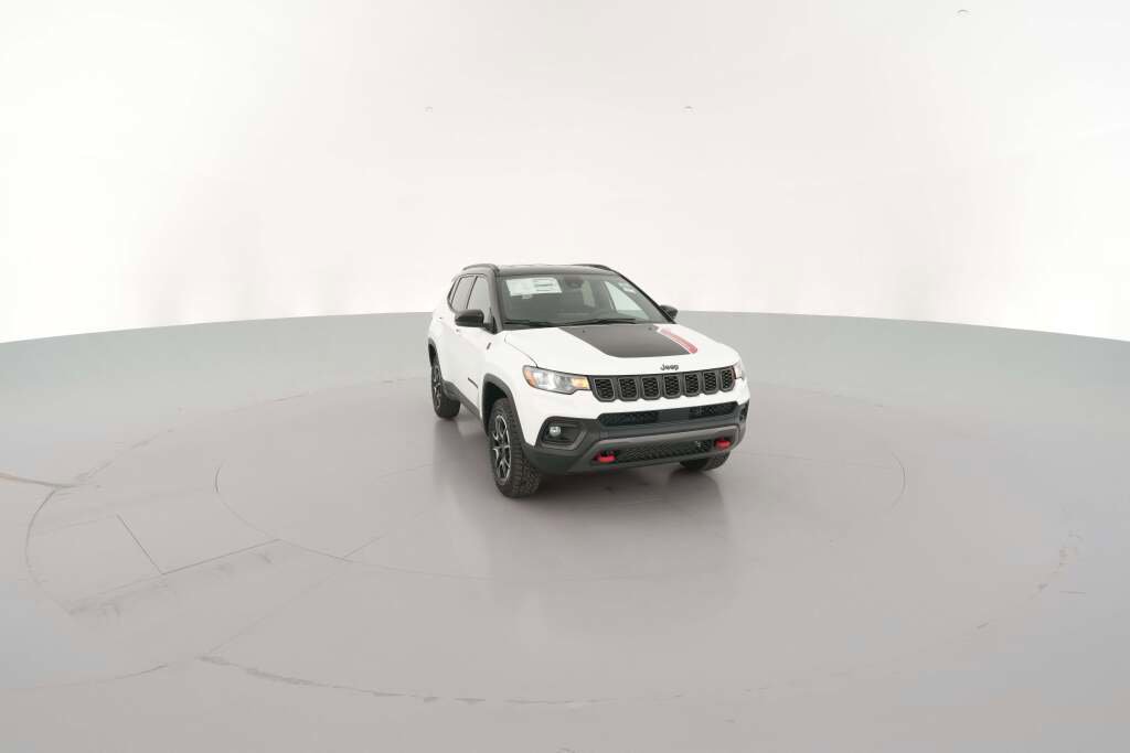 New 2026 Jeep Compass Trailhawk image 17