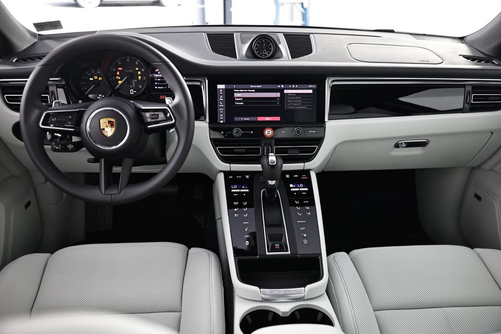 New 2026 Porsche Macan AWD/4WD image 29