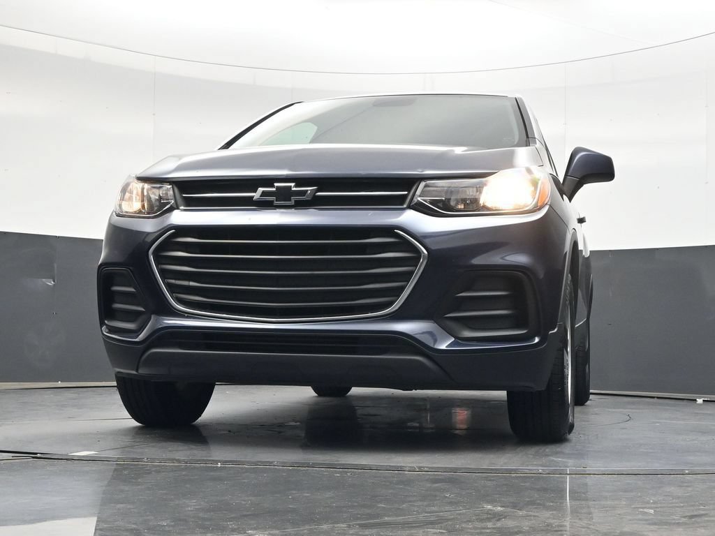 Used 2019 Chevrolet Trax LS w/ Tint and Cruise Package AWD/4WD image 45
