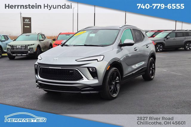 Used 2024 Buick Encore GX Sport Touring w/ Comfort Package image 3