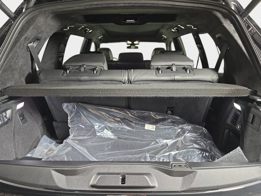 New 2027 BMW X7 M60i AWD/4WD image 11