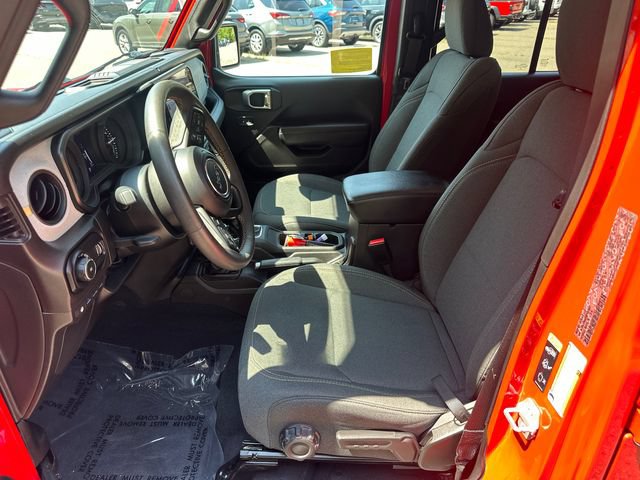 Used 2024 Jeep Wrangler Unlimited AWD/4WD image 28