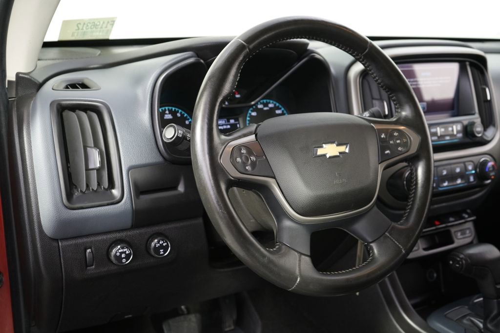 Used 2015 Chevrolet Colorado Z71 AWD/4WD image 11