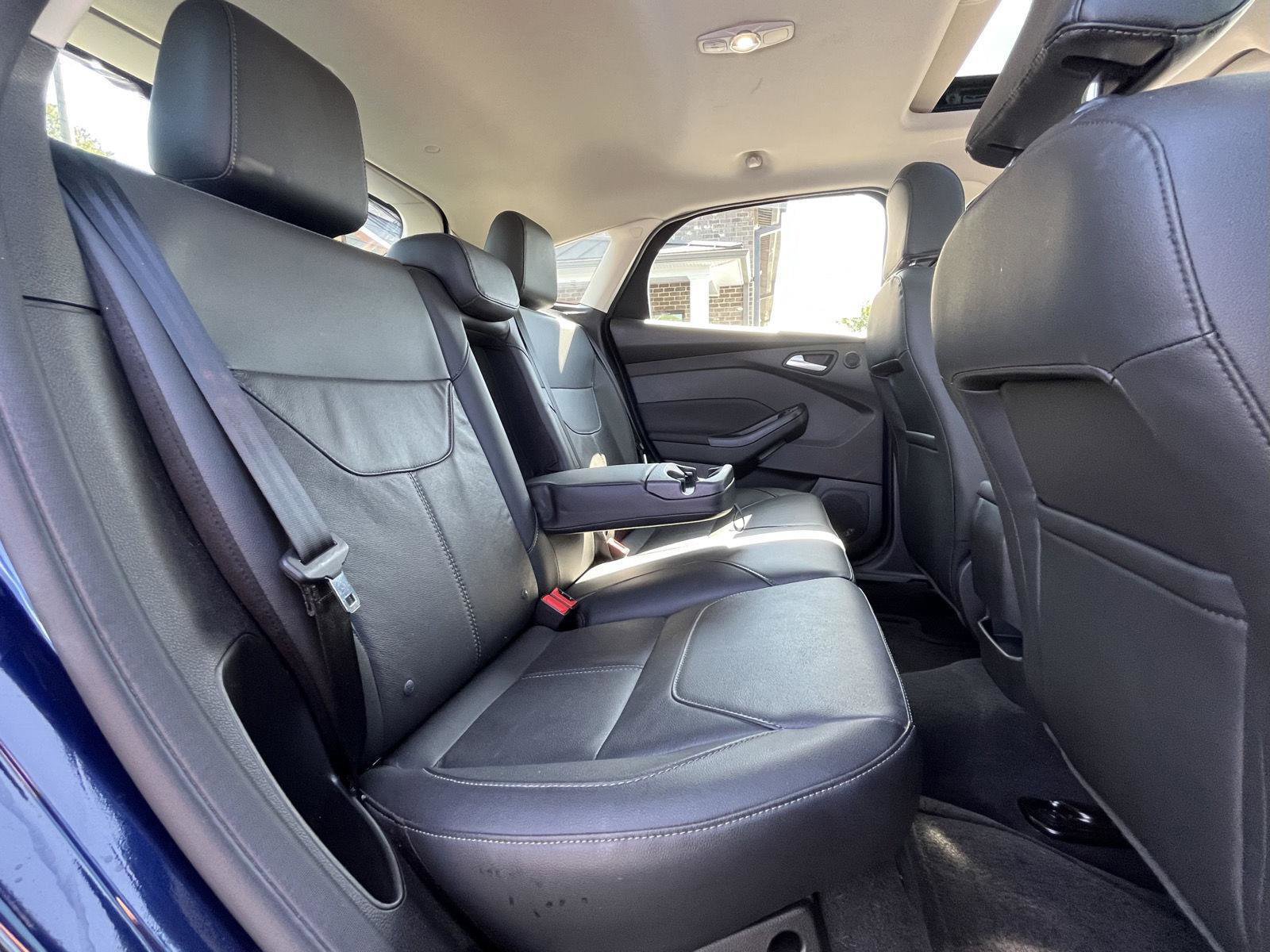 Used 2017 Ford Focus Titanium w/ Titanium Technology Package FWD image 17