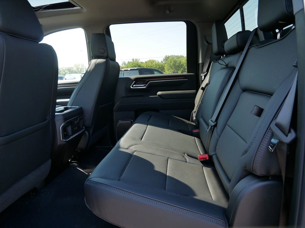 New 2025 GMC Sierra 3500 Denali w/ Denali Reserve Package image 8